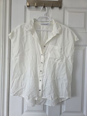 Short Sleeve Button-Up | SZ Medium